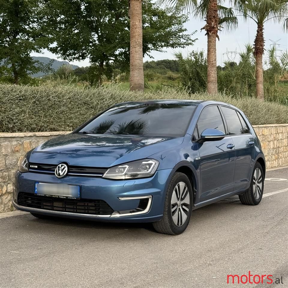 2017' Volkswagen e-Golf photo #1