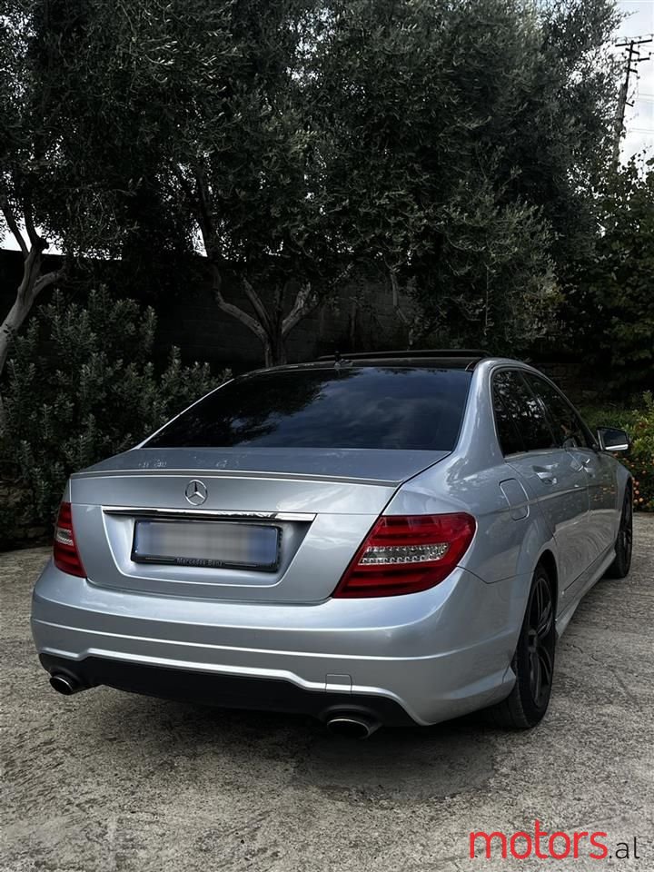 2013' Mercedes-Benz C 250 photo #5