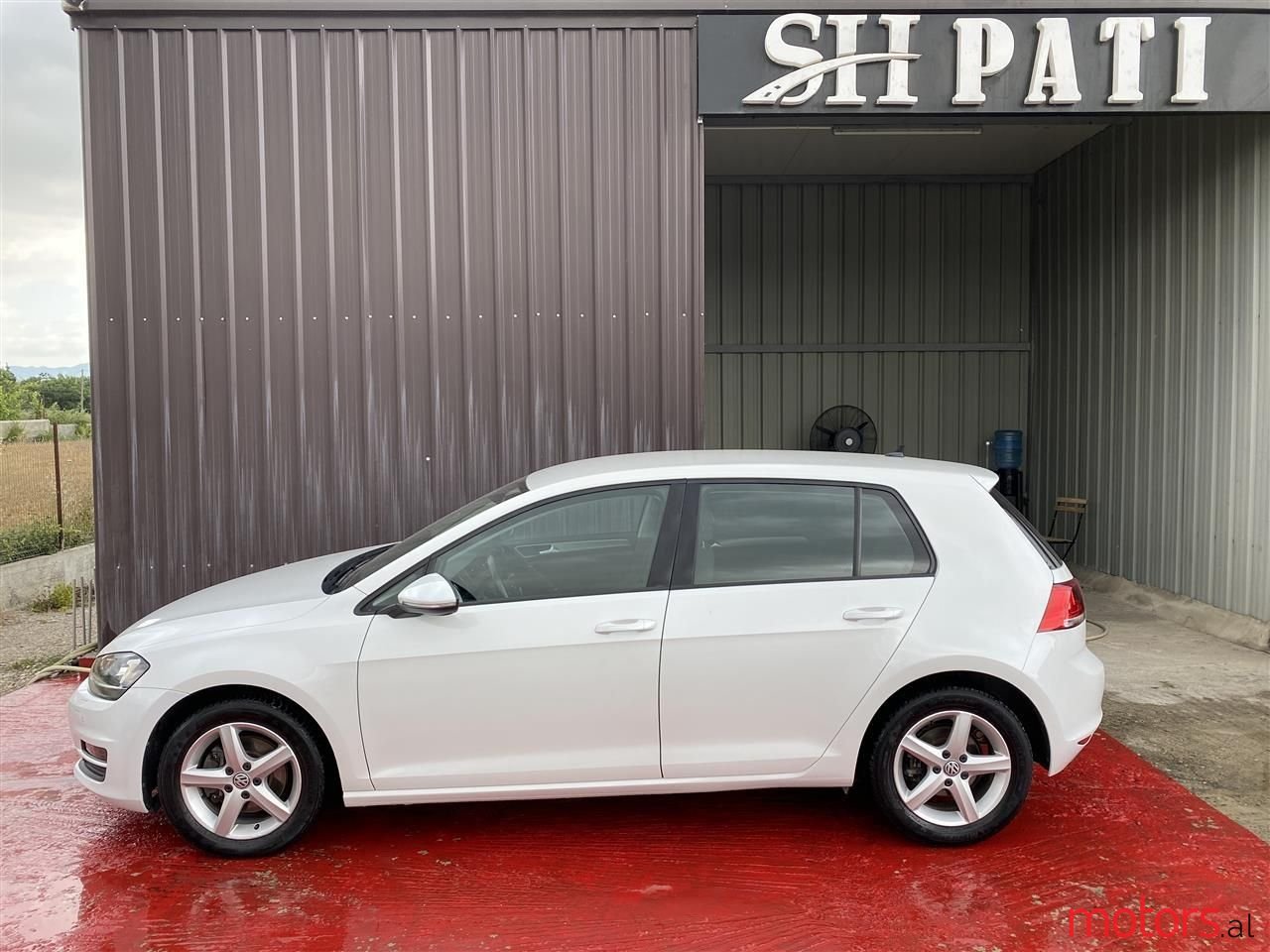 2013' Volkswagen Golf photo #3