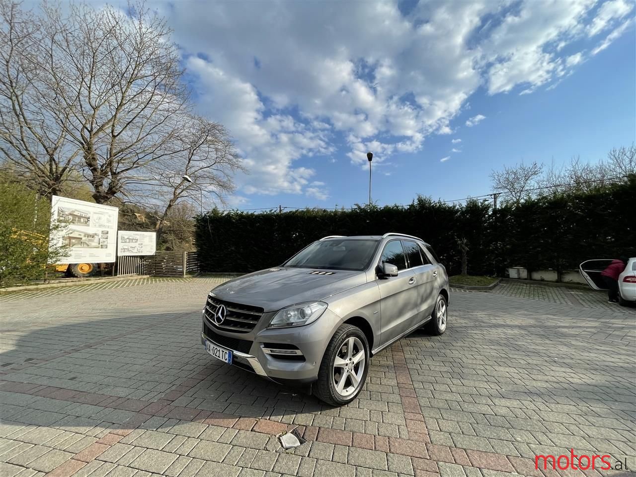 2012' Mercedes-Benz ML 250 photo #1