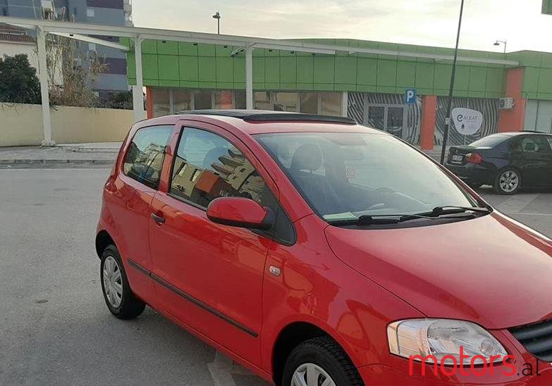 2008' Volkswagen Fox photo #1
