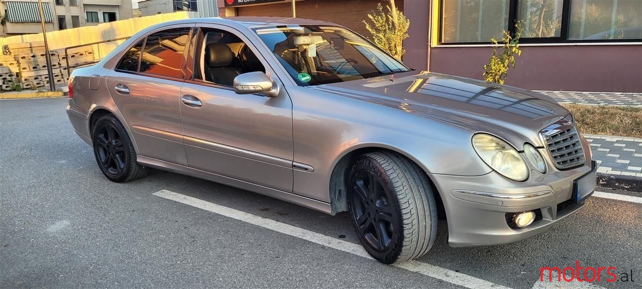 2007' Mercedes-Benz E 320 photo #1