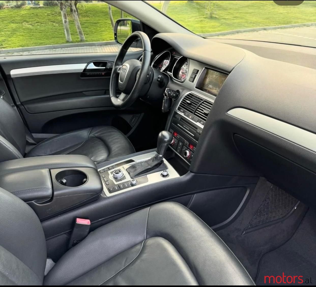 2011' Audi Q7 photo #6