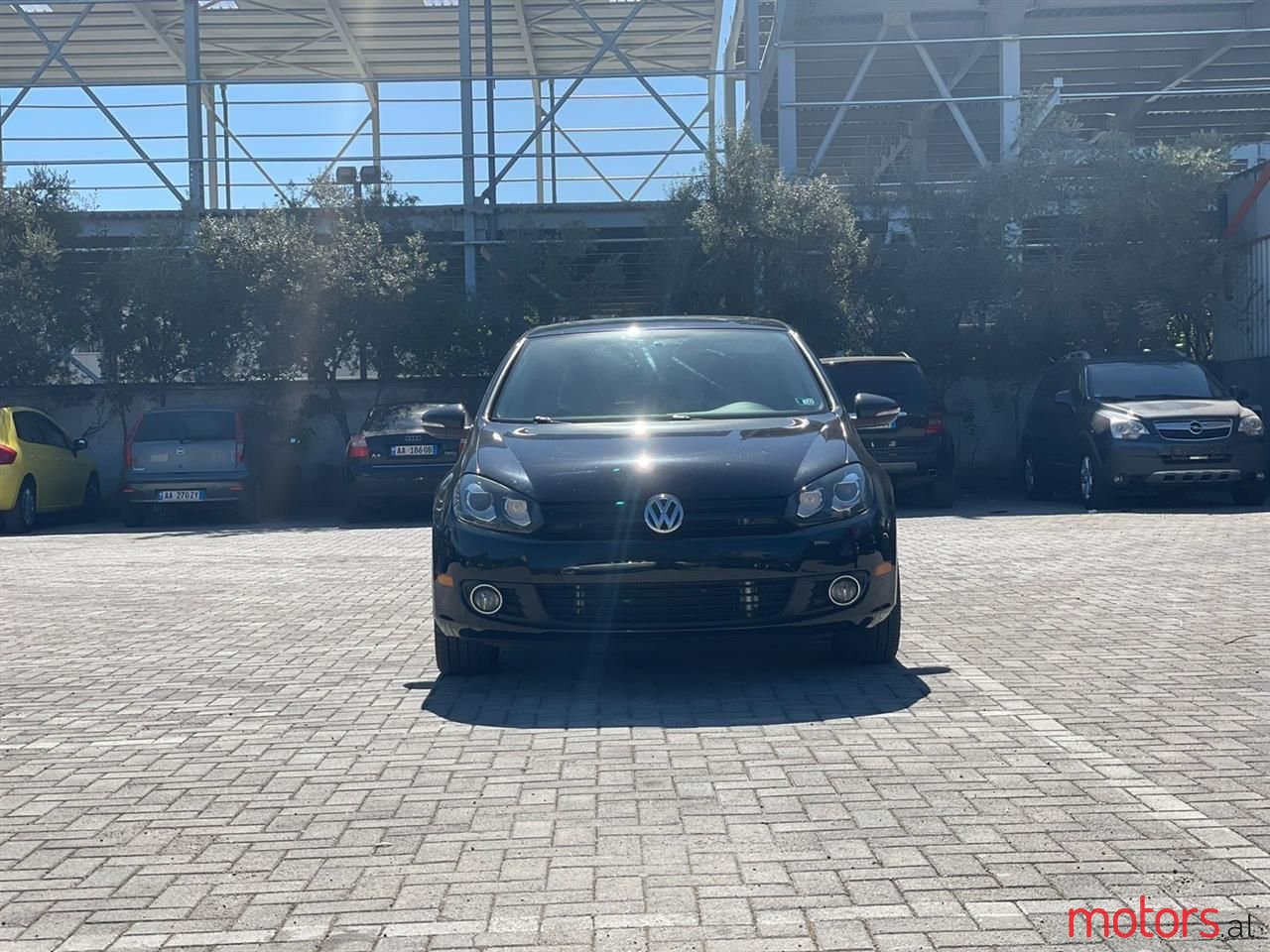 2011' Volkswagen Golf photo #6