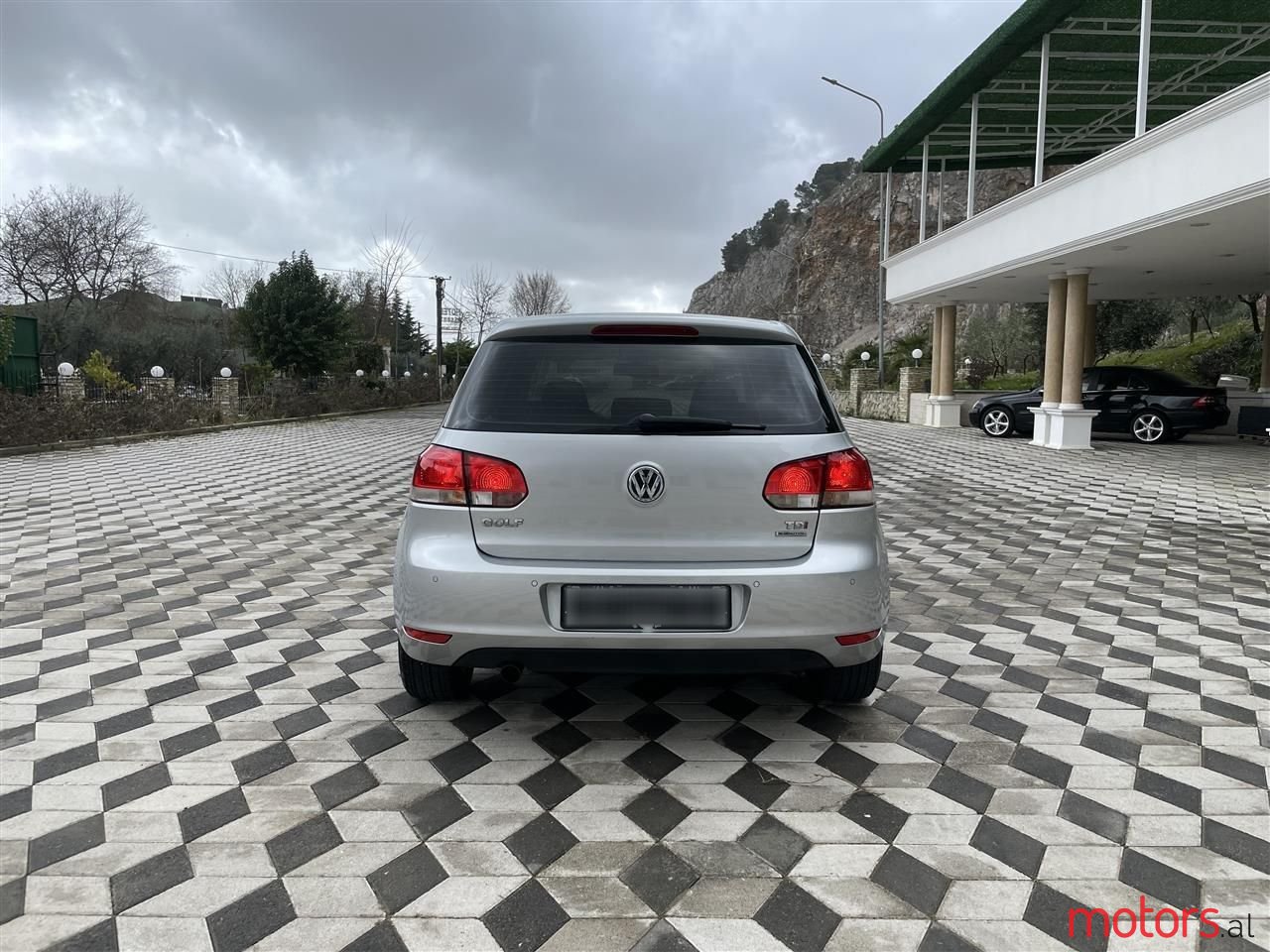 2011' Volkswagen Golf photo #6