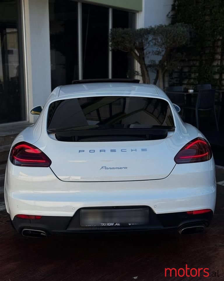 2014' Porsche Panamera photo #4
