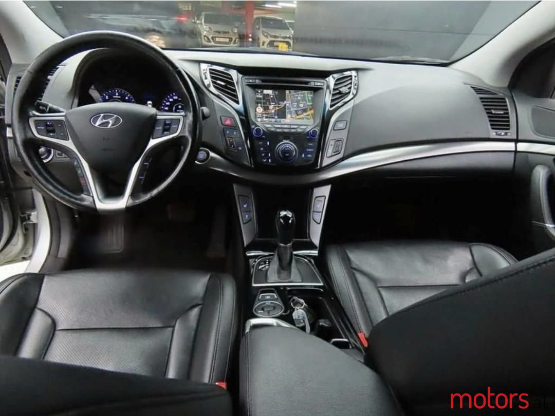 2013' Hyundai i40 photo #5