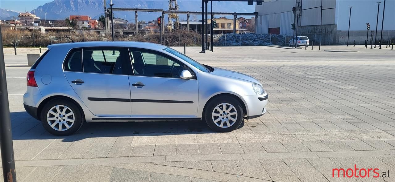 2007' Volkswagen Golf photo #5