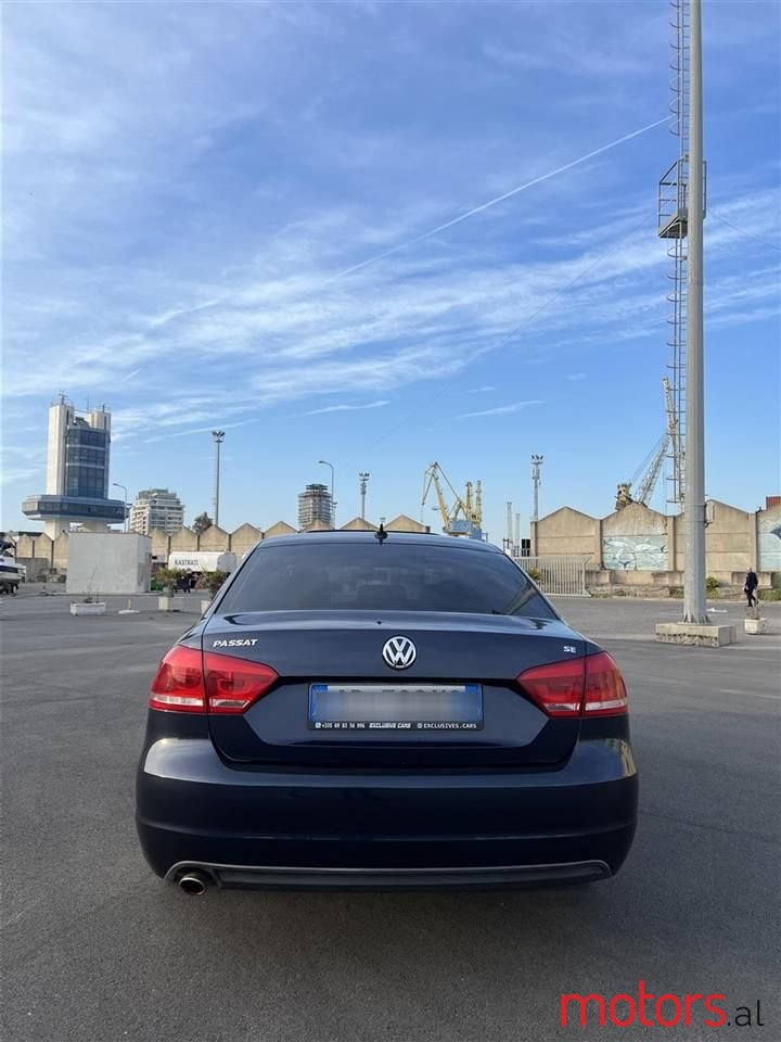 2012' Volkswagen Passat photo #2