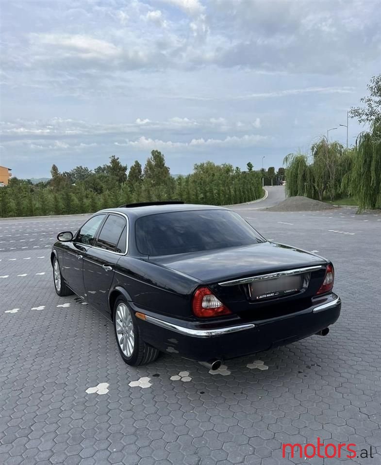 2006' Jaguar XJ photo #6