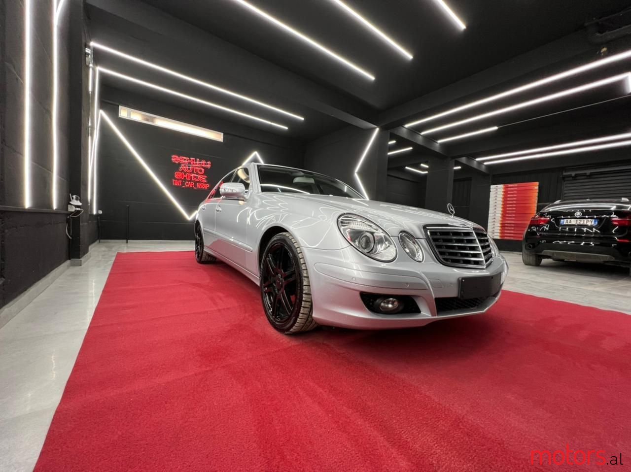 2008' Mercedes-Benz E 200 photo #5