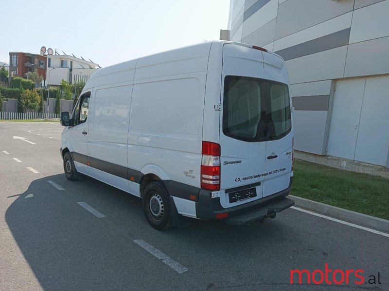 2010' Mercedes-Benz Sprinter photo #6