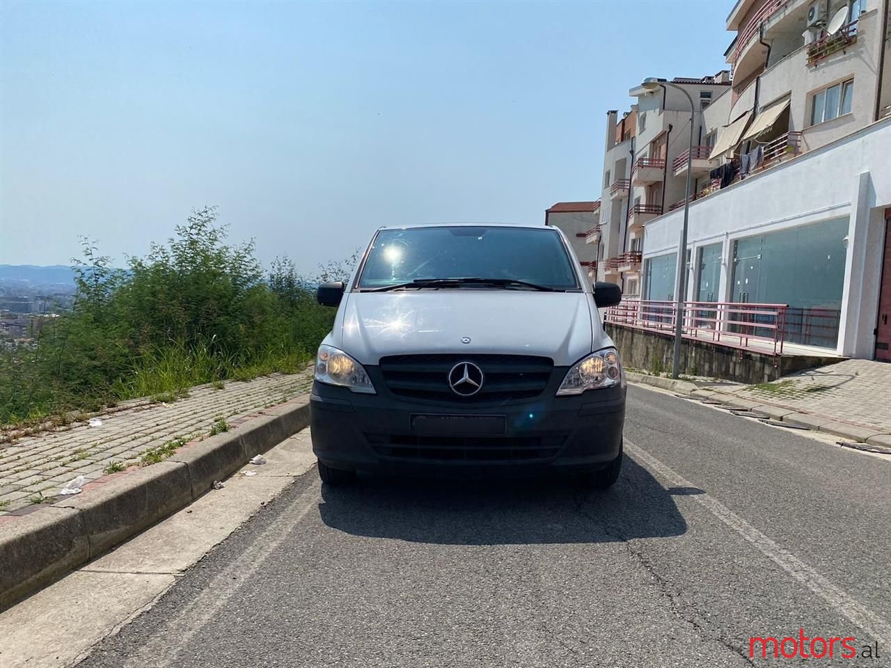 2013' Mercedes-Benz V 220 photo #1