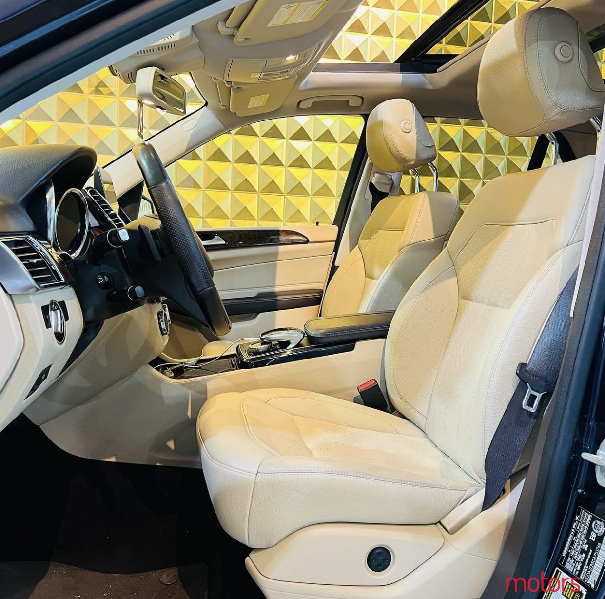 2016' Mercedes-Benz G-Class GLE350D photo #7