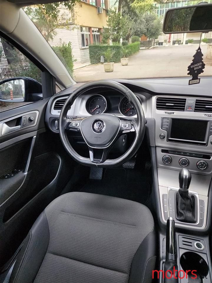 2016' Volkswagen Golf photo #4