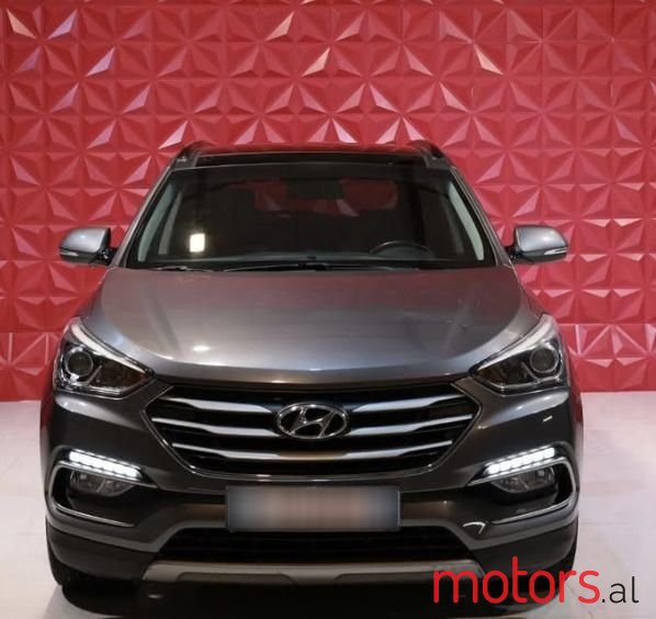 2016' Hyundai Santa Fe photo #1