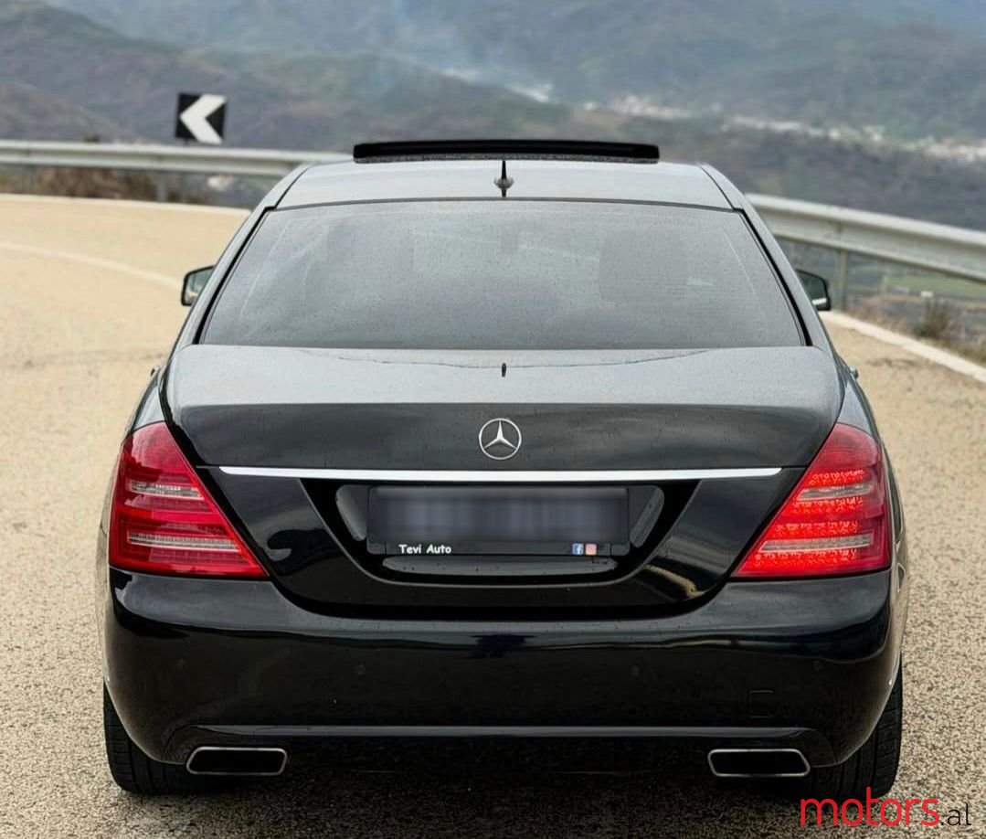 2011' Mercedes-Benz S 350 photo #6