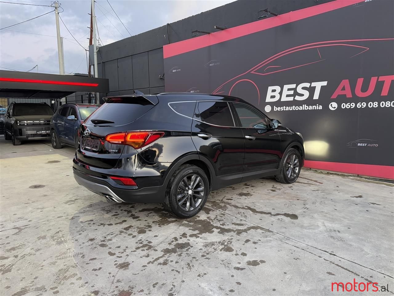 2015' Hyundai Santa Fe photo #3