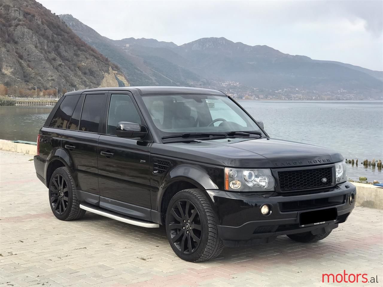 2009' Land Rover Range Rover Sport photo #1