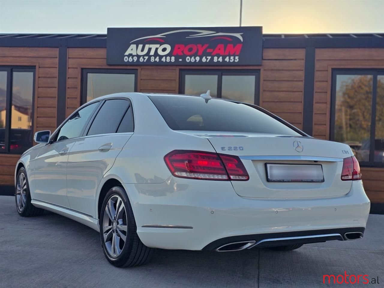 2014' Mercedes-Benz E 220 photo #3