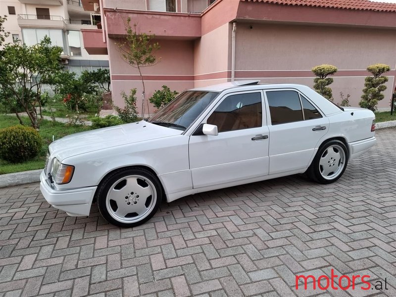 1993' Mercedes-Benz E 500 photo #4