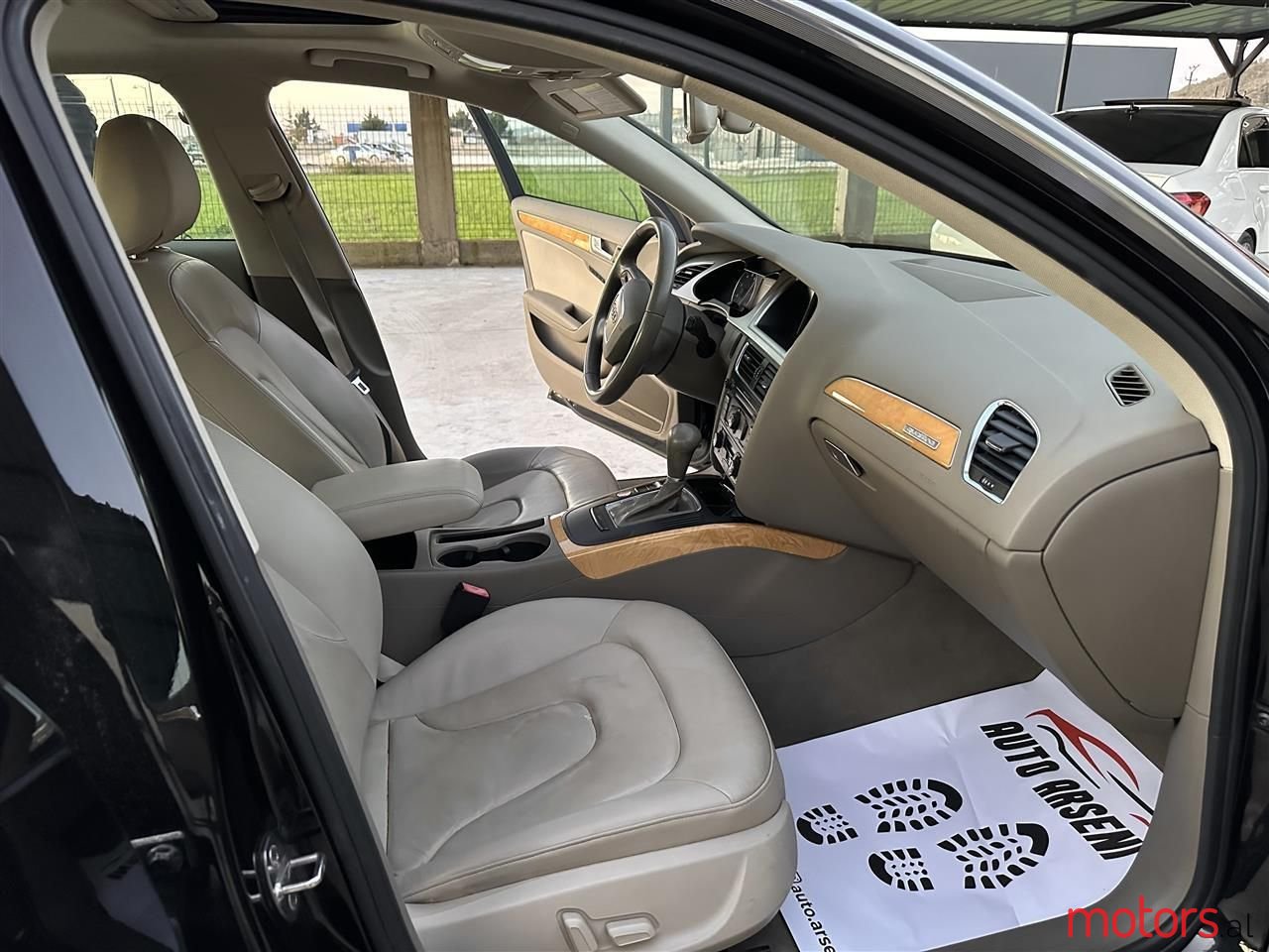 2010' Audi A4 photo #5