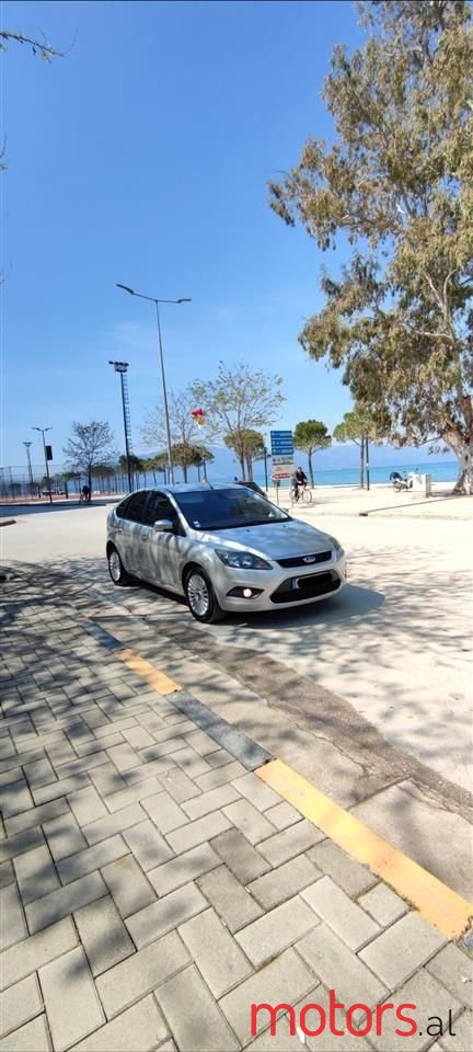 2010' Ford Focus photo #6