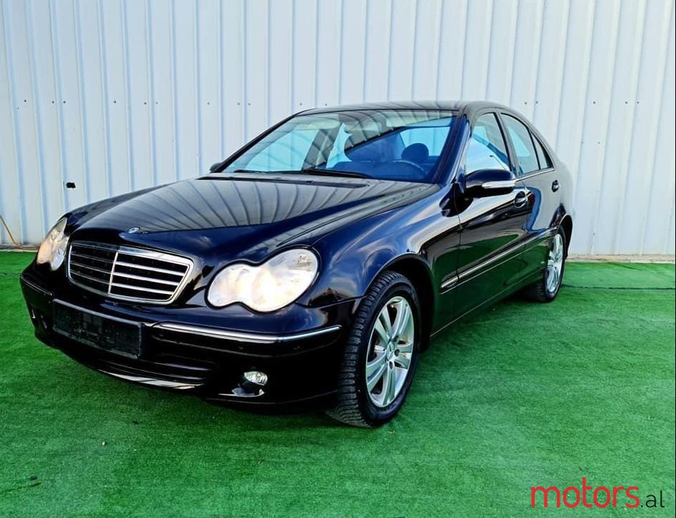 2006' Mercedes-Benz C 220 photo #1
