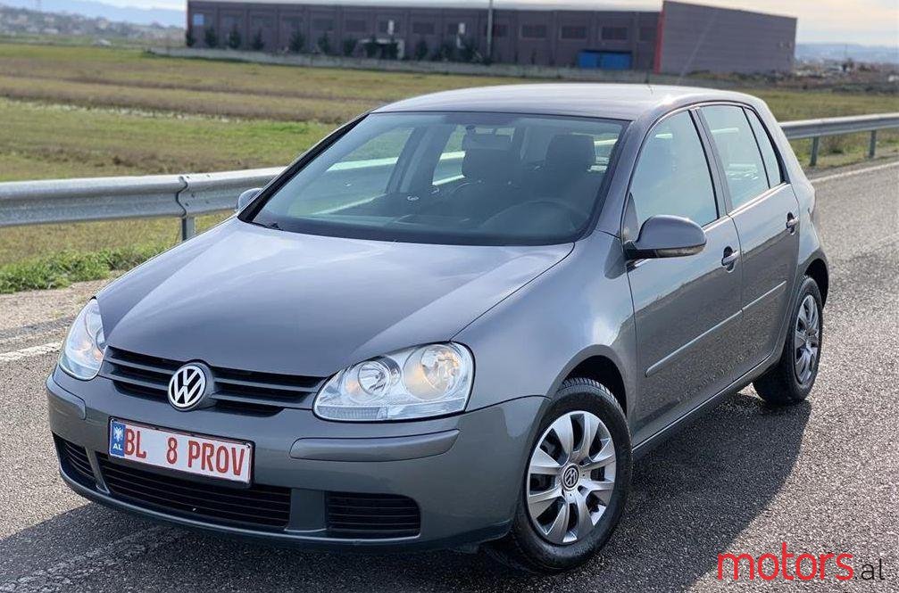 2005' Volkswagen Golf photo #1