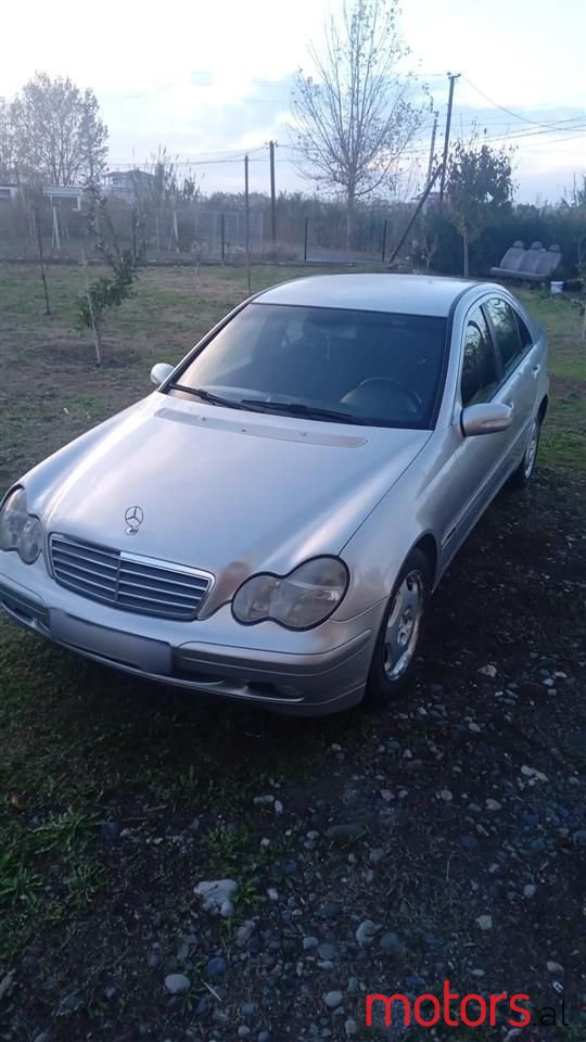 2002' Mercedes-Benz 220 photo #1