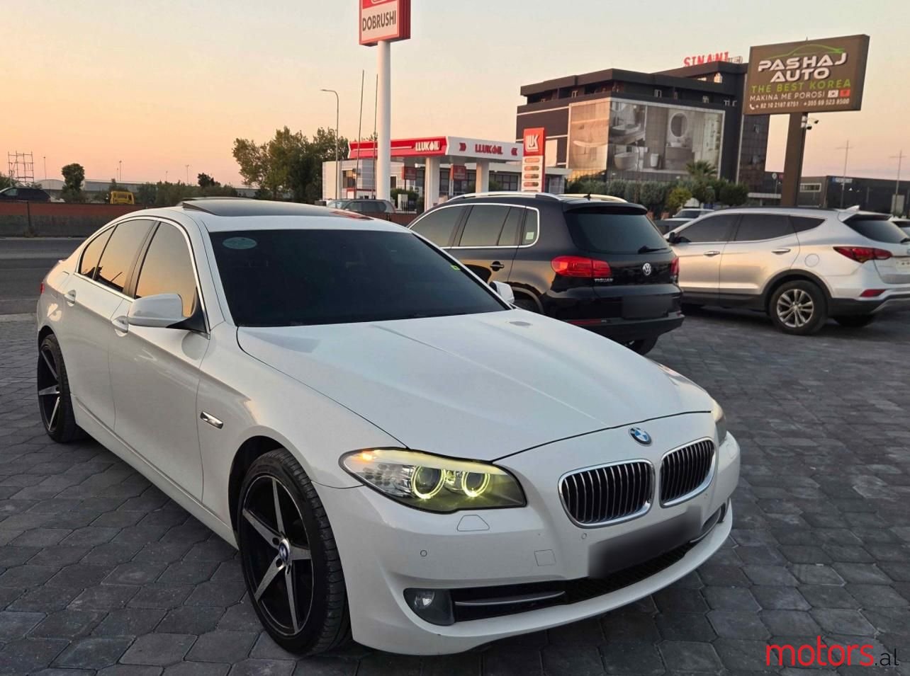 2013' BMW 520 photo #1