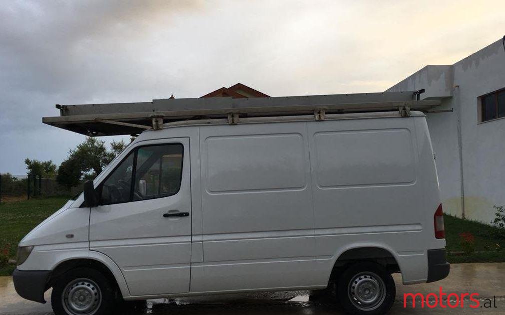 2003' Mercedes-Benz 220 photo #2