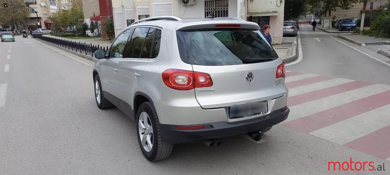 2009' Volkswagen Tiguan photo #4