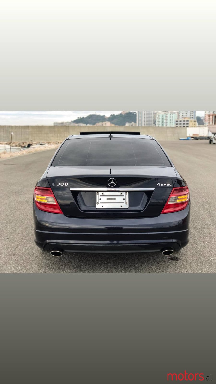 2011' Mercedes-Benz C-Class photo #4