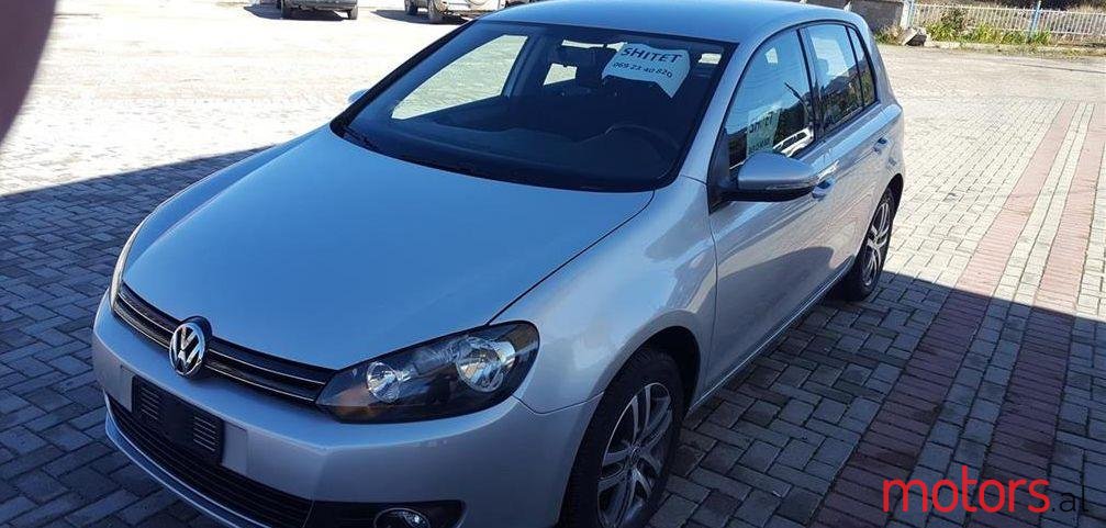 2009' Volkswagen Golf photo #1