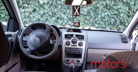 2005' Renault Megane photo #2