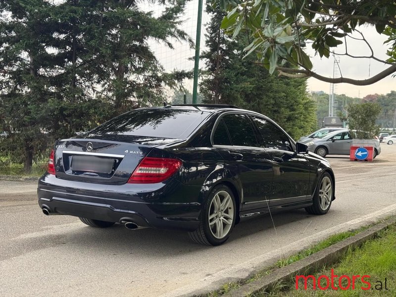 2013' Mercedes-Benz C 300 photo #5