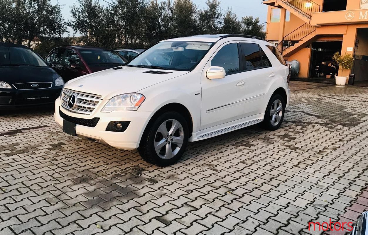 2009' Mercedes-Benz ML 320 photo #1