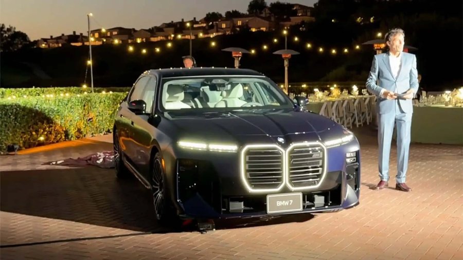 BMW Brings Back The V8 7 Series: Meet The New M760