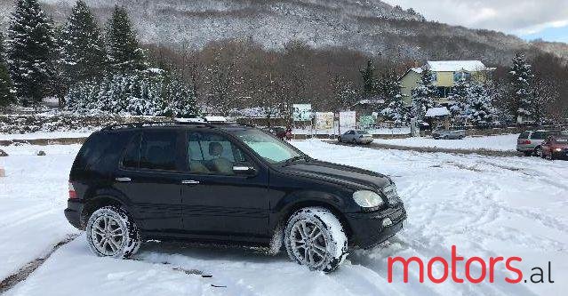 2002' Mercedes-Benz 270 photo #1