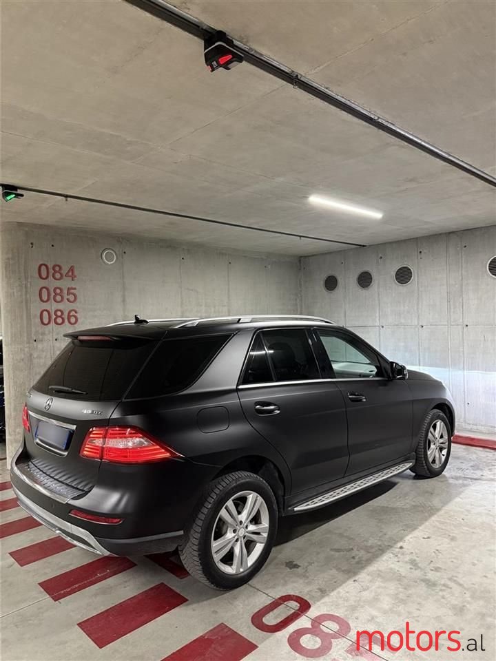 2012' Mercedes-Benz ML 350 photo #2