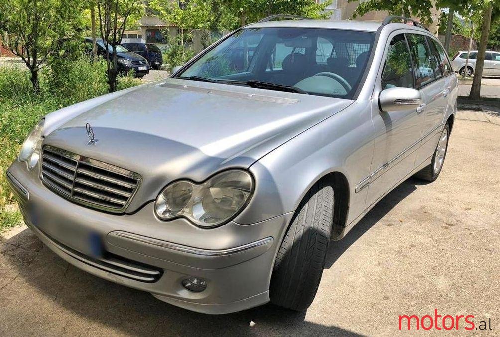 2004' Mercedes-Benz C 220 photo #1