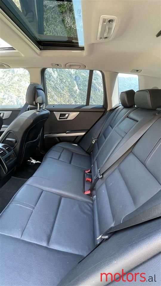 2010' Mercedes-Benz GLK 220 photo #2