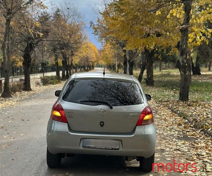 2007' Toyota Yaris photo #3