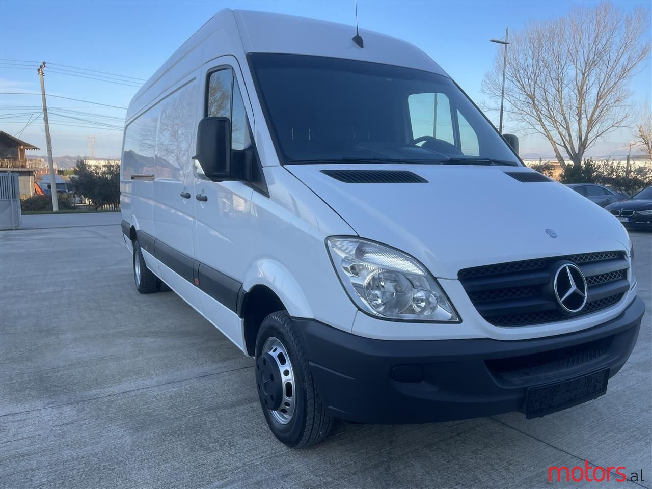 2011' Mercedes-Benz Sprinter photo #1