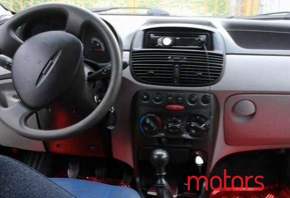 2000' Fiat Punto photo #2