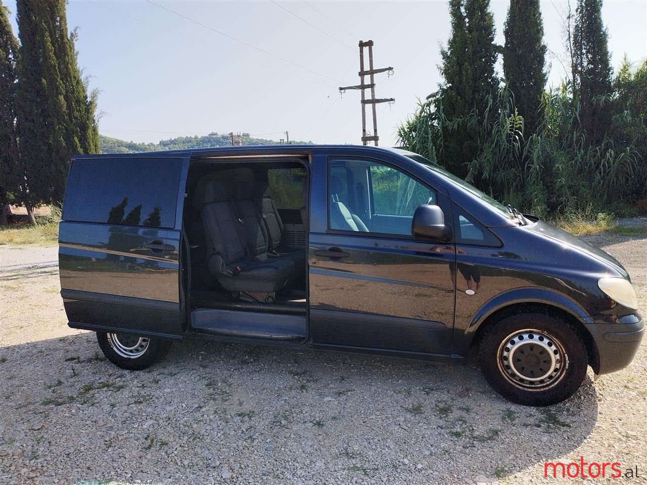 2006' Mercedes-Benz Viano photo #2