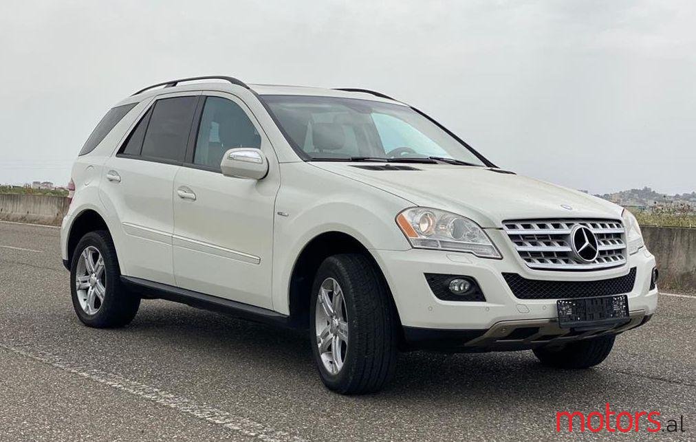 2009' Mercedes-Benz ML 320 photo #1