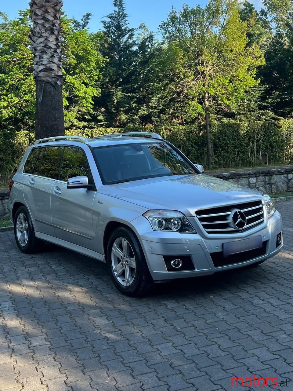 2011' Mercedes-Benz GLK 220 photo #2