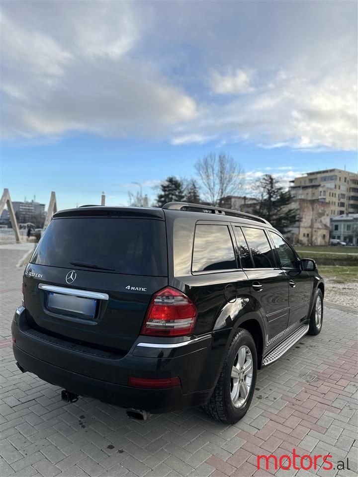 2008' Mercedes-Benz GL 320 photo #4